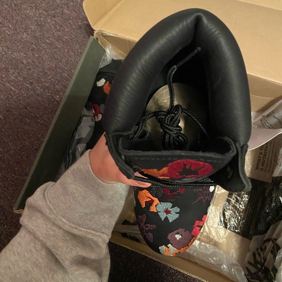 Timberland Boots - Picture 4 of 7